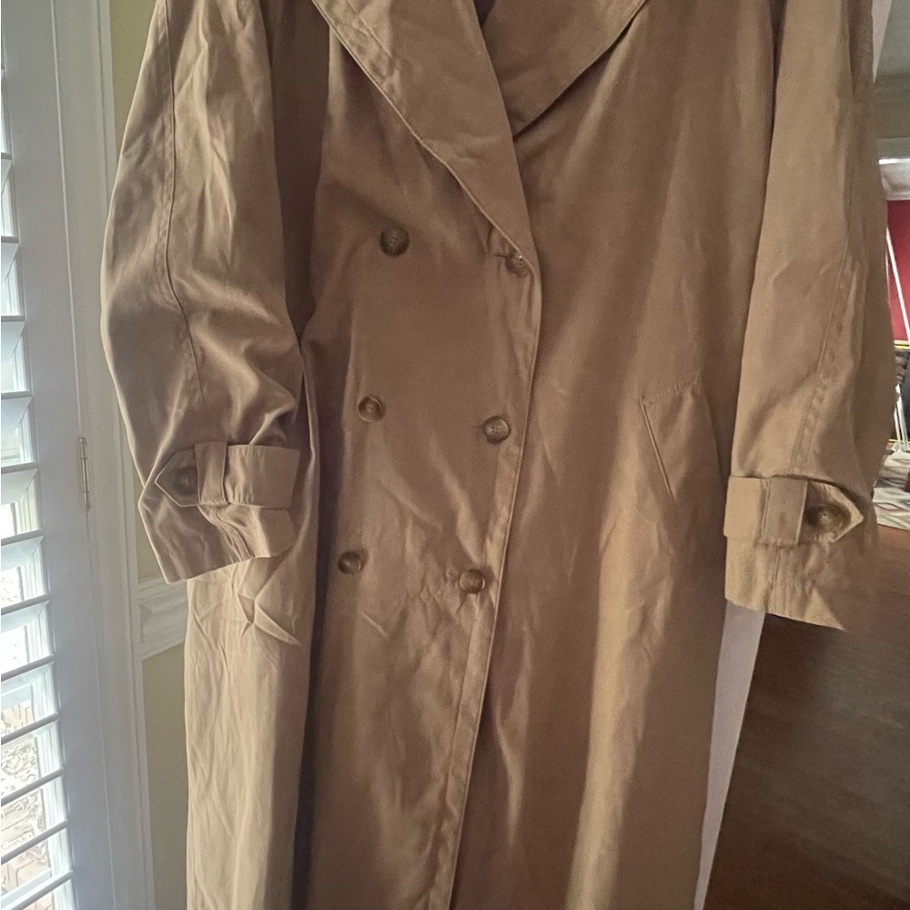 Vintage Tan Double-Breasted Women's Trench Coat with Belt